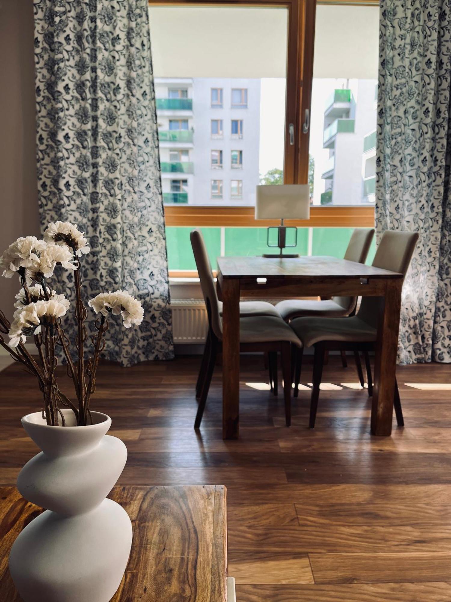 Coco Premium Apartament ワルシャワ エクステリア 写真